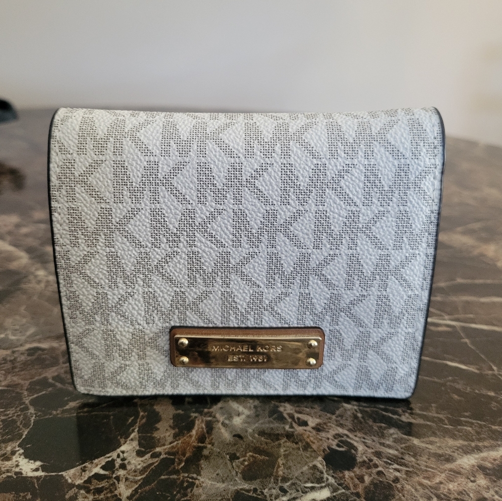 🎉HP🎉NWT!! Michael Kors Money Pieces Flap Card Wallet - Picture 2 of 14